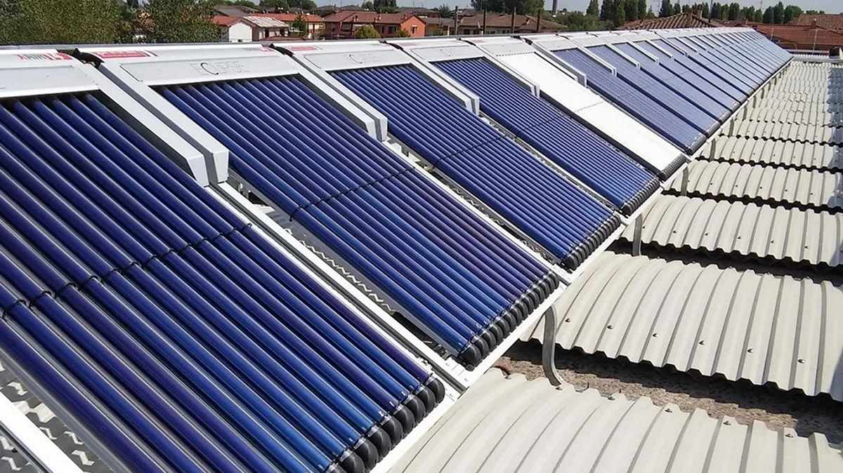 Impianti solari termici a circolazione forzata, Roma.